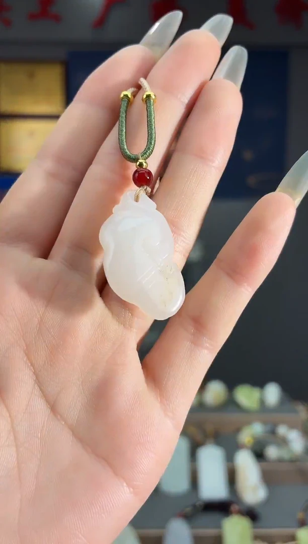 颈饰未镶嵌和田玉1