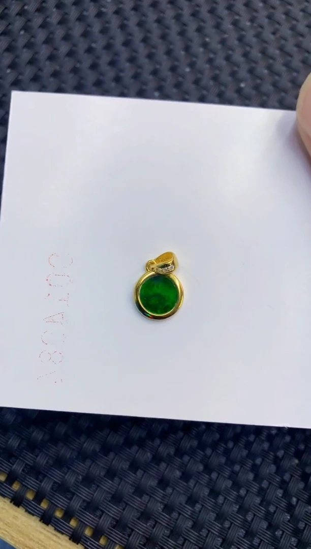 翡翠未镶嵌吊坠(不含链)1
