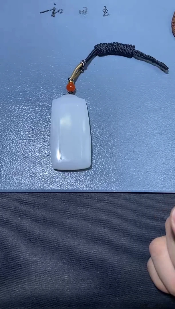 未镶嵌和田玉挂件和田玉