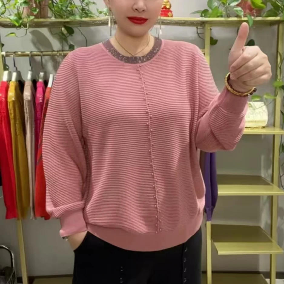 2025春季新款中年妈妈宽松大码遮肉设计毛衣洋气高贵气质烫钻上衣