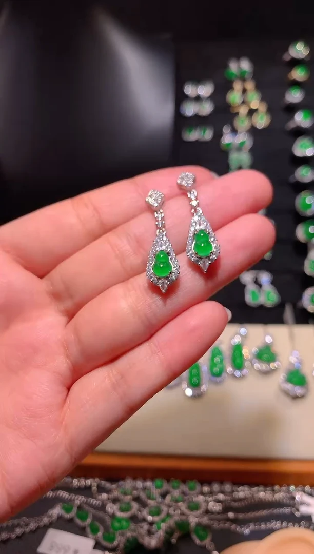 【闪购商品】翡翠耳饰未镶嵌耳坠