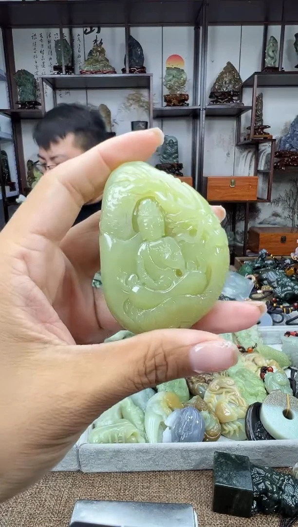 未镶嵌和田玉摆件1