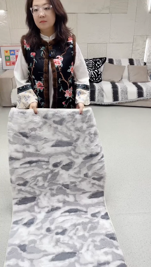 混纺DT6 仿兔绒 灰色剪花   80*160厘米