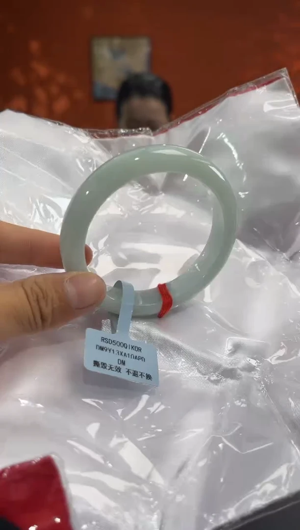 未镶嵌手镯翡翠5        圈口56