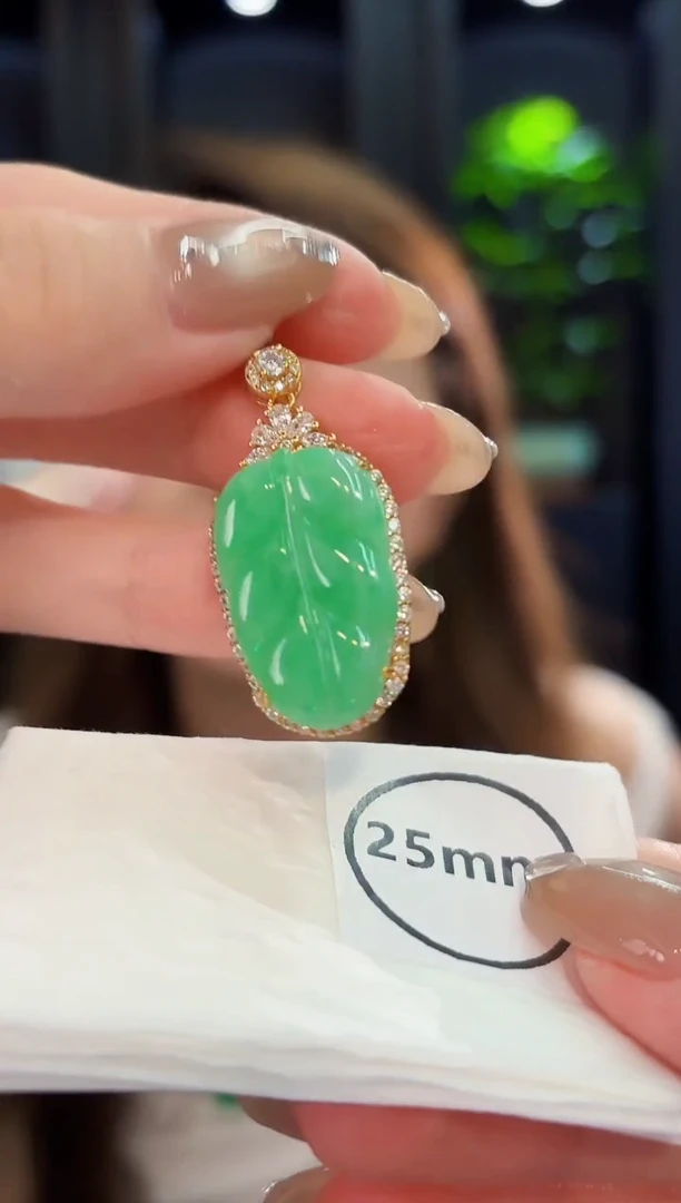 翡翠未镶嵌颈饰 缅料A货/支持复检/一件