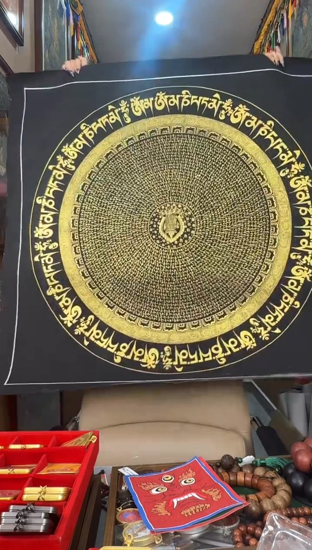 吊坠黑金六字-热贡纯手绘唐卡