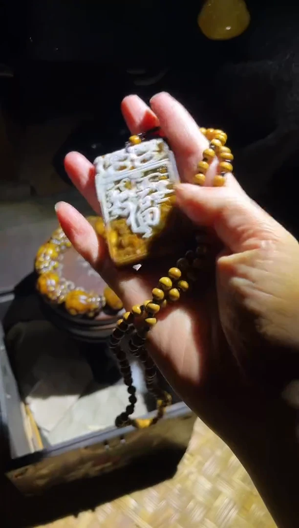 【闪购商品】蜜蜡颈饰未镶嵌19财财财财财财财财财