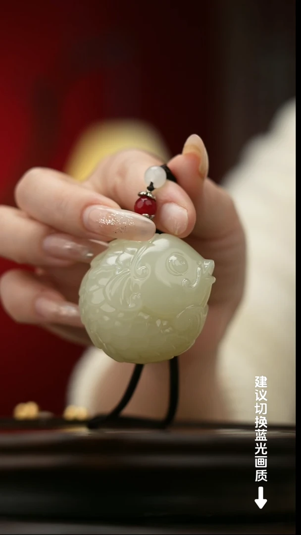 玉【年年有余】锦鲤天然玉石手把件