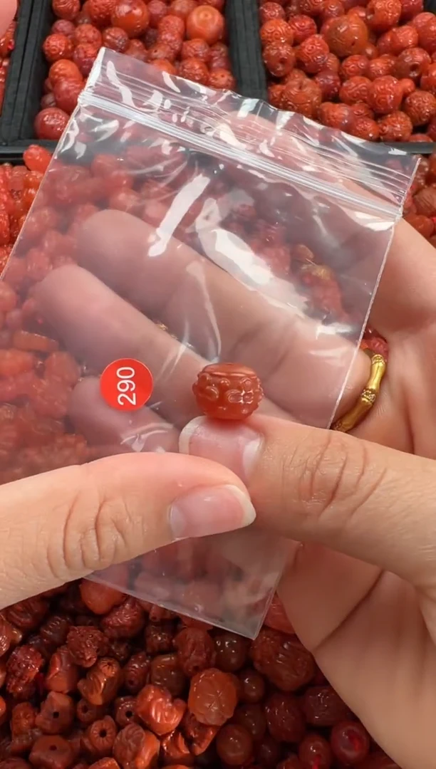 【闪购商品】南红玛瑙颈饰未镶嵌1