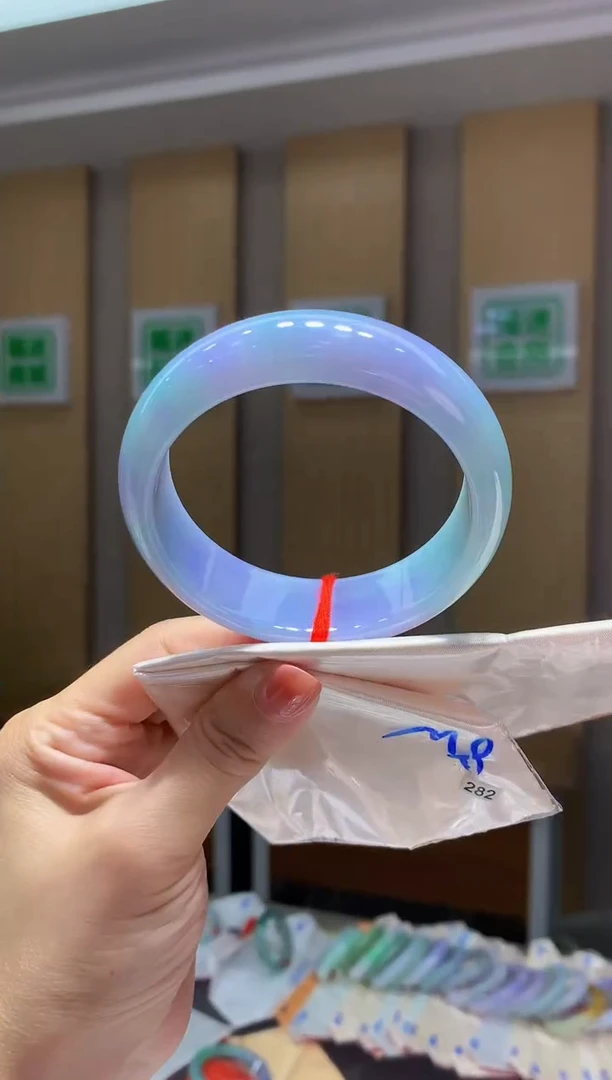 翡翠手镯未镶嵌-Z45圈口60