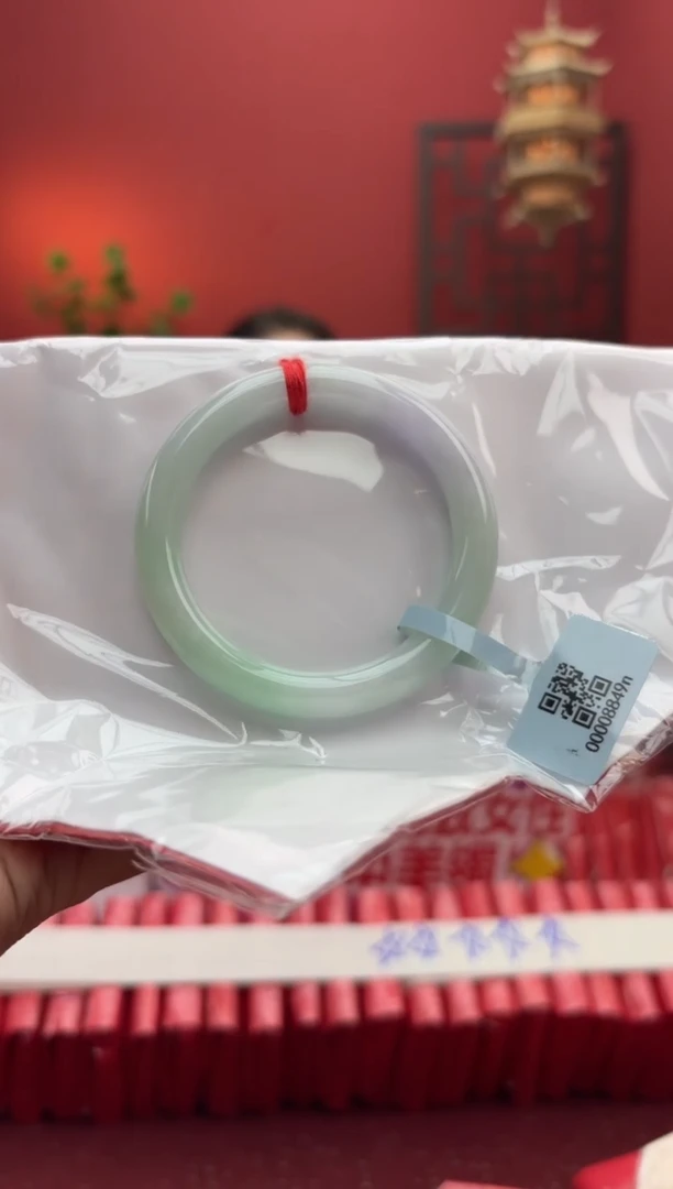 未镶嵌手镯（圆镯）翡翠翡翠手镯1