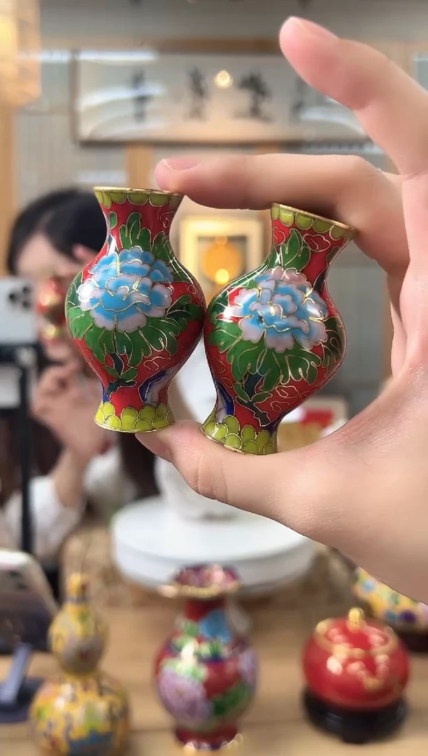 【闪购商品】景泰蓝2.5寸老货对瓶LHDP001红色