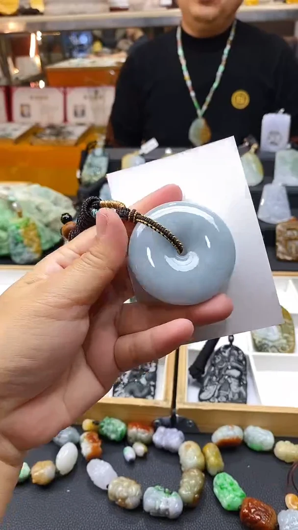 【闪购商品】翡翠颈饰未镶嵌挂件