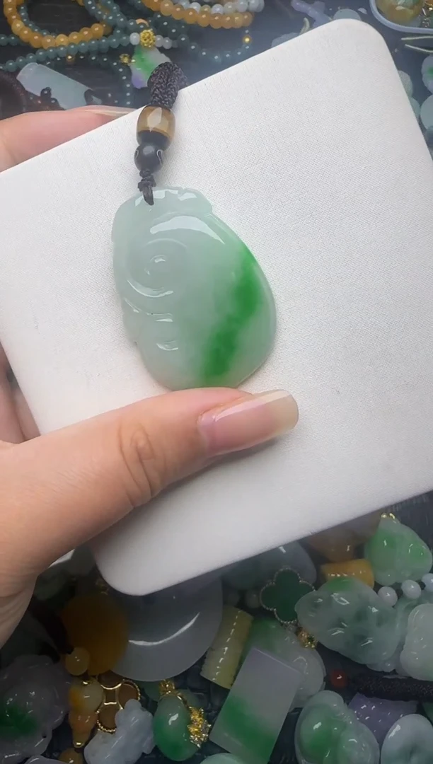 翡翠未镶嵌颈饰天然缅甸翡翠吊坠