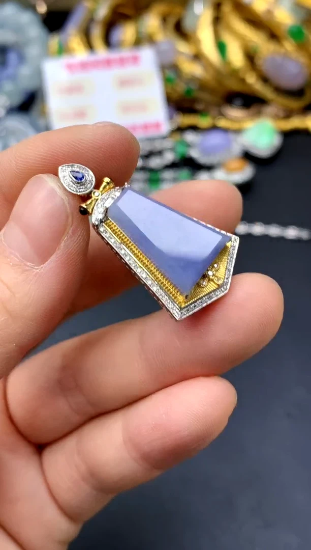 颈饰18K金镶嵌翡翠130-中国好珍宝