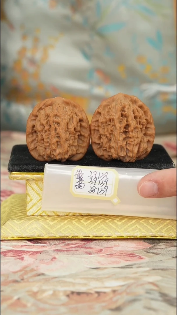 【闪购商品】文玩核桃把件非嫁接马老四