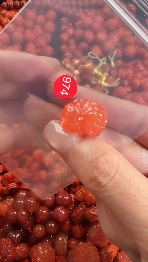 颈饰未镶嵌南红玛瑙1