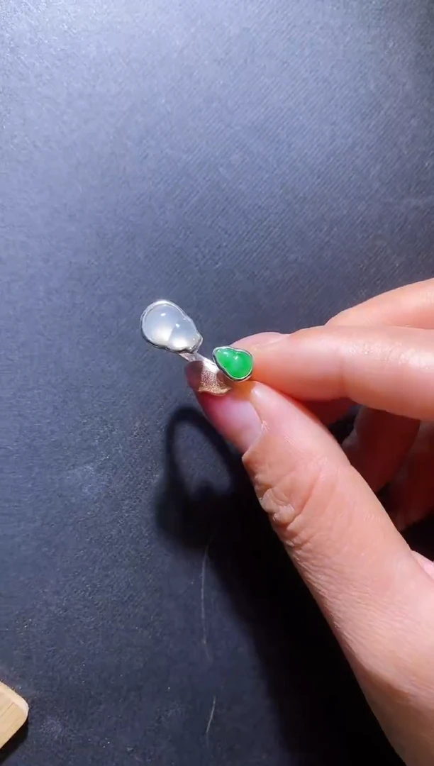 银S925镶嵌戒指翡翠翡翠葫芦戒指