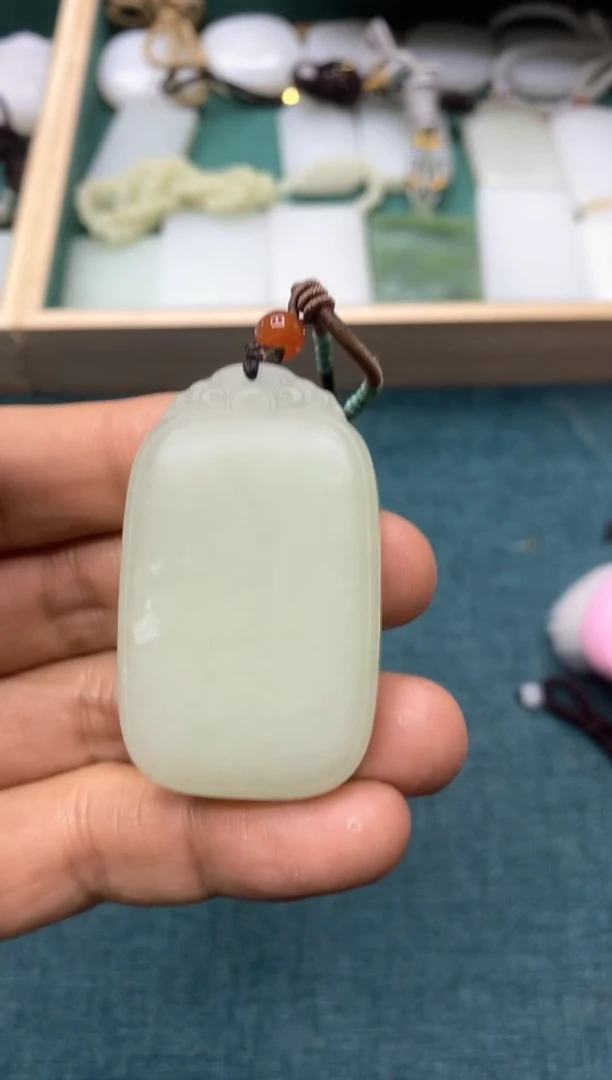 【闪购商品】定制和田玉精品挂件