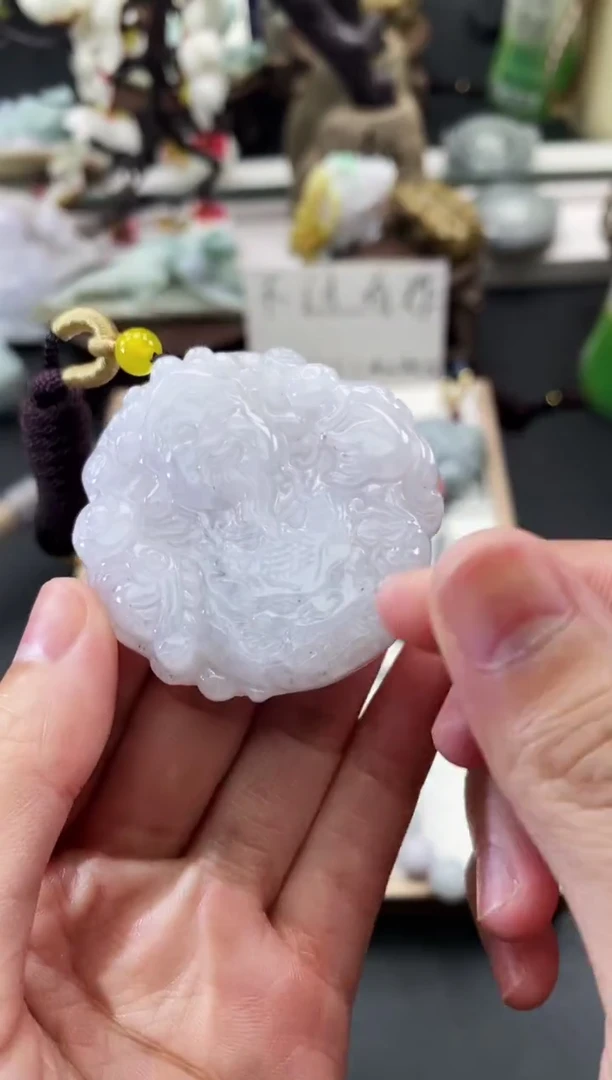 翡翠未镶嵌颈饰天然缅甸A货翡翠