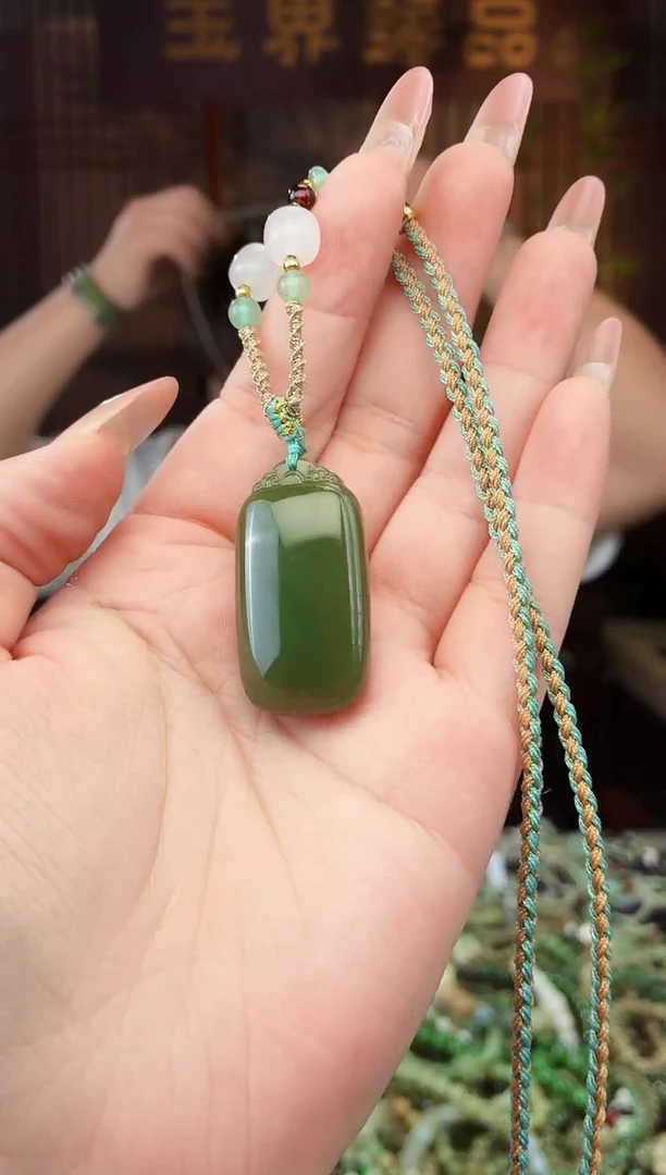 和田玉未镶嵌颈饰拍一发一