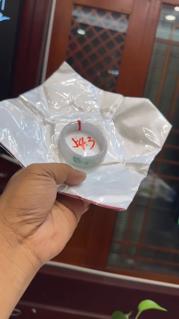 翡翠手镯未镶嵌手镯