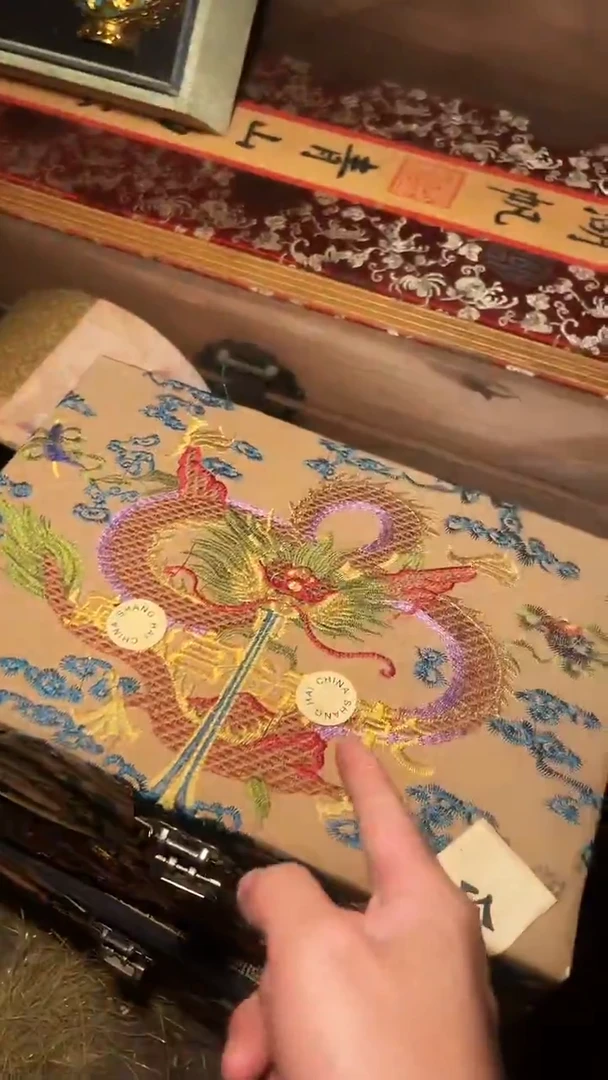 木摆件高端精美开黄龙刺绣盒一件链接