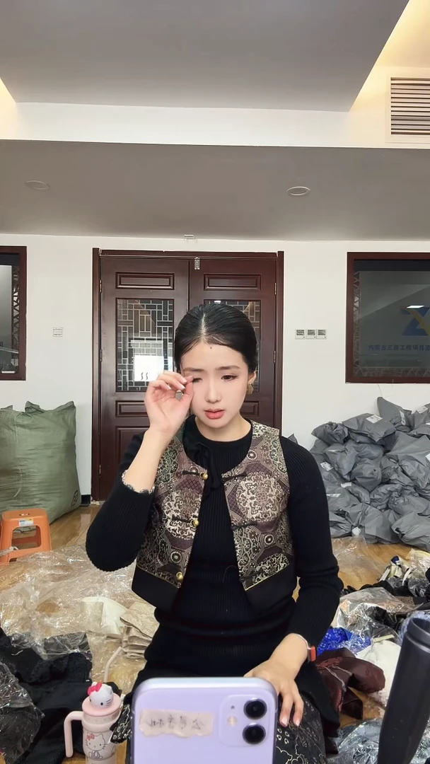 马甲       M码       80-105斤