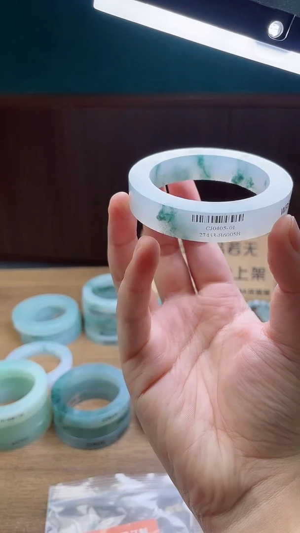 定制翡翠手镯未镶嵌保***陆定制