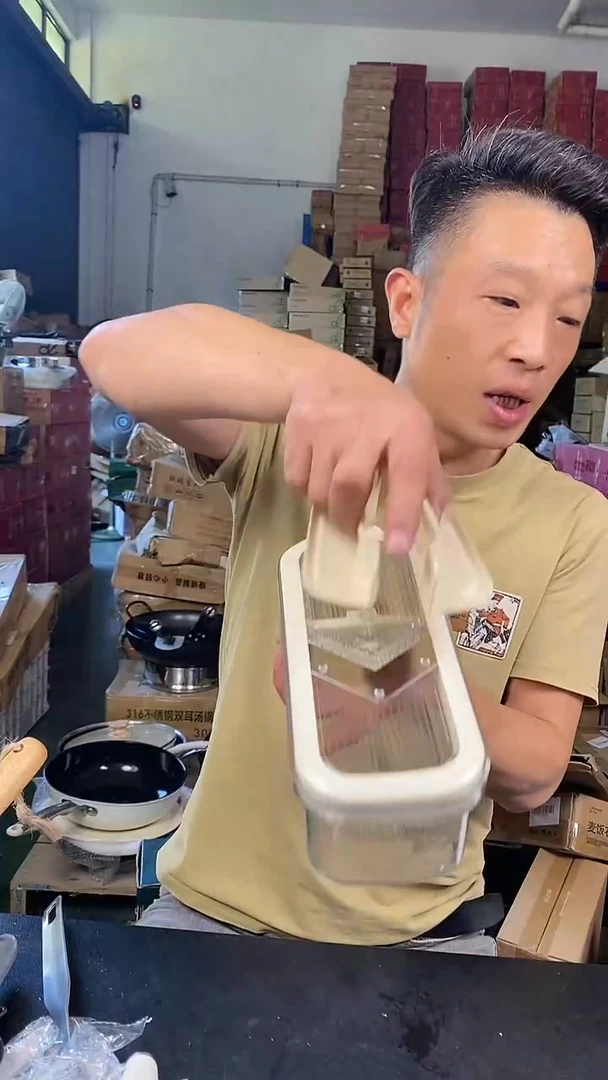 食品级塑料1卧式擦丝器 有划痕