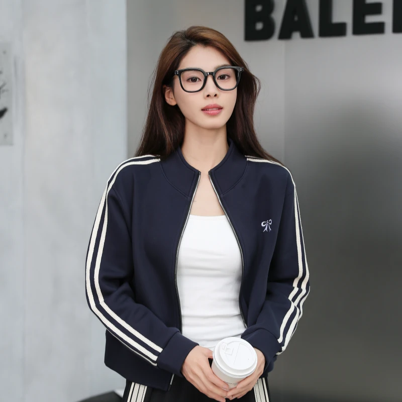 蝴蝶结刺绣女士韩版显瘦休闲三杠外套