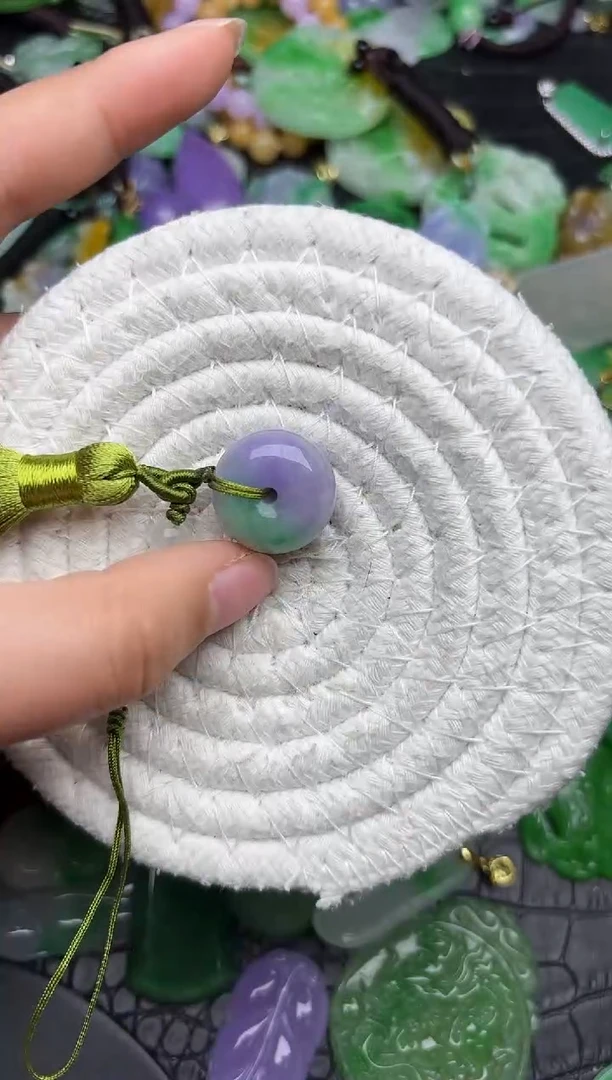 颈饰未镶嵌翡翠缅甸翡翠吊坠