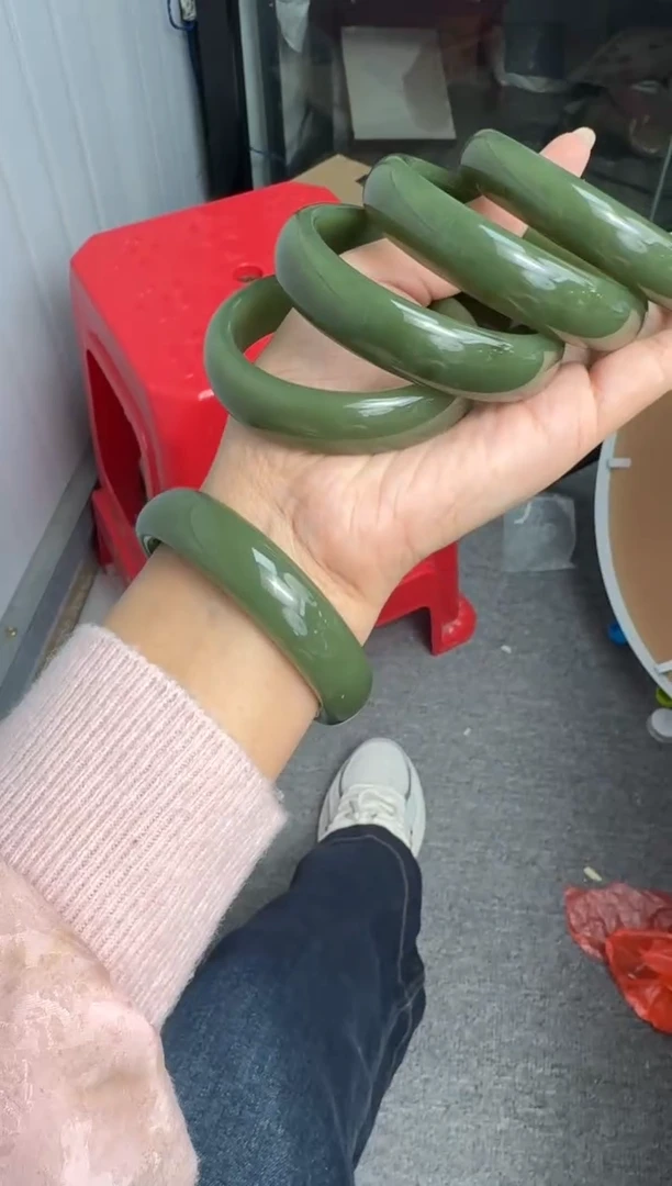颈饰未镶嵌和田玉拍一发一，多样性发货