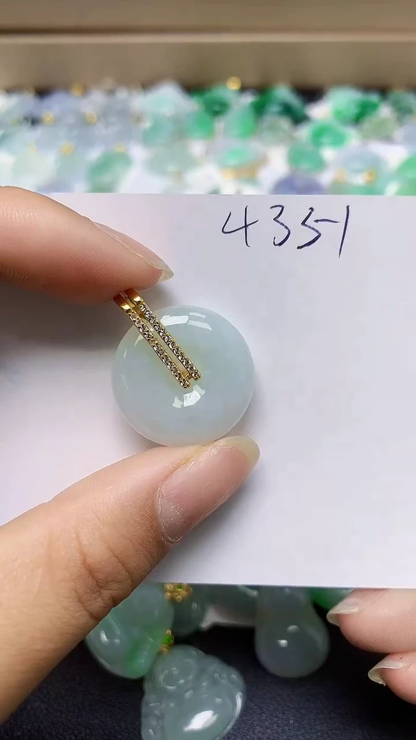 翡翠未镶嵌颈饰天然缅甸翡翠A货