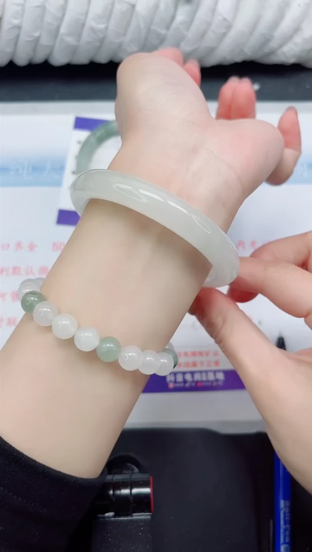 【闪购商品】石英质玉手镯未镶嵌163#56
