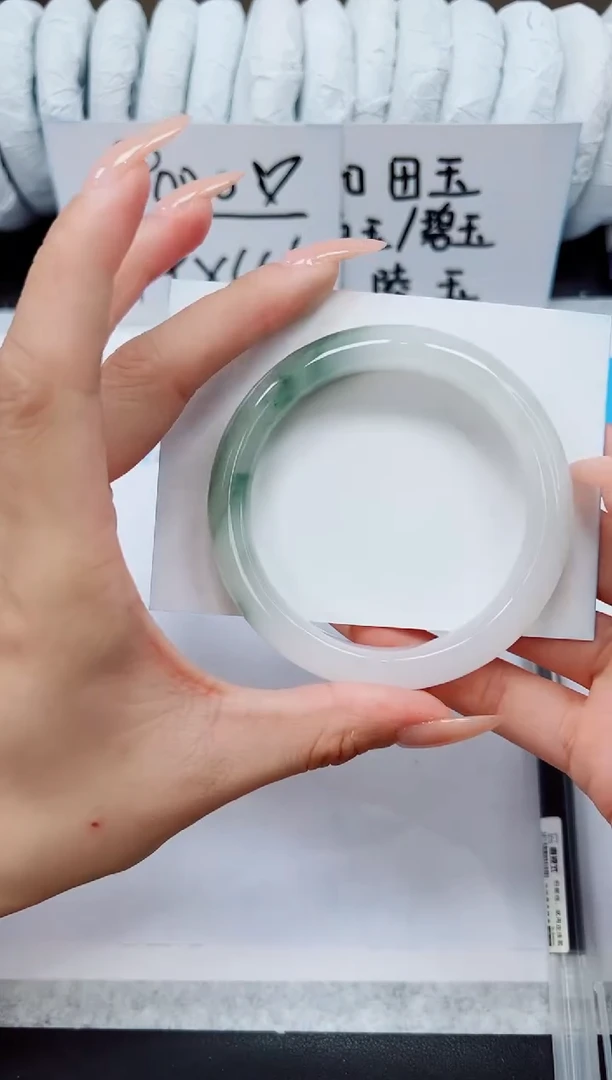 未镶嵌手镯石英质玉A181-57/58