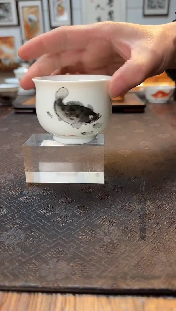 鲑鱼画片直口杯1个