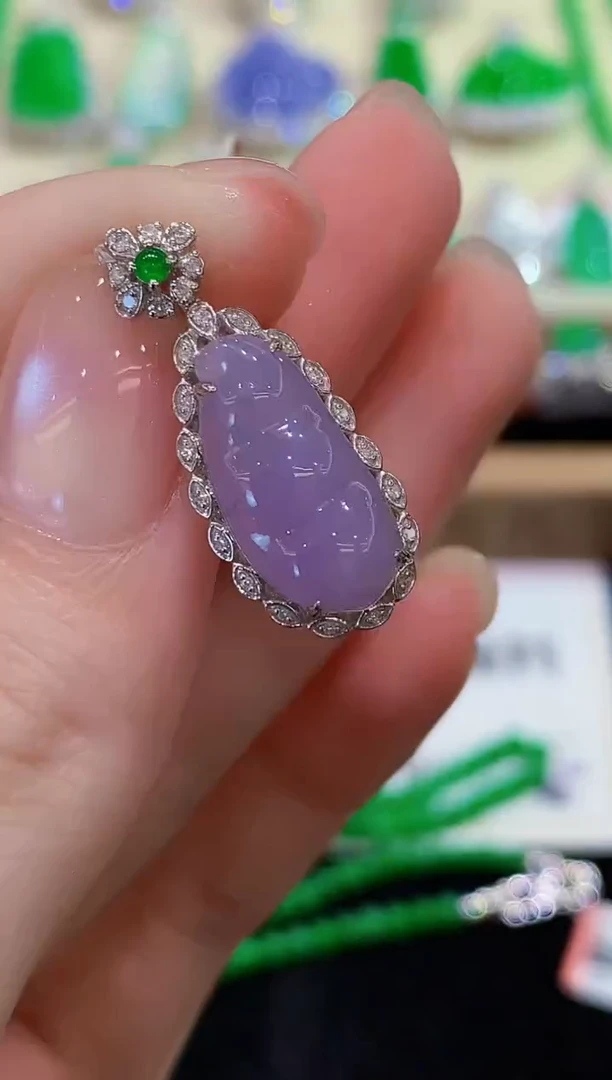 吊坠(不含链)18K金镶嵌翡翠W多样性发其一