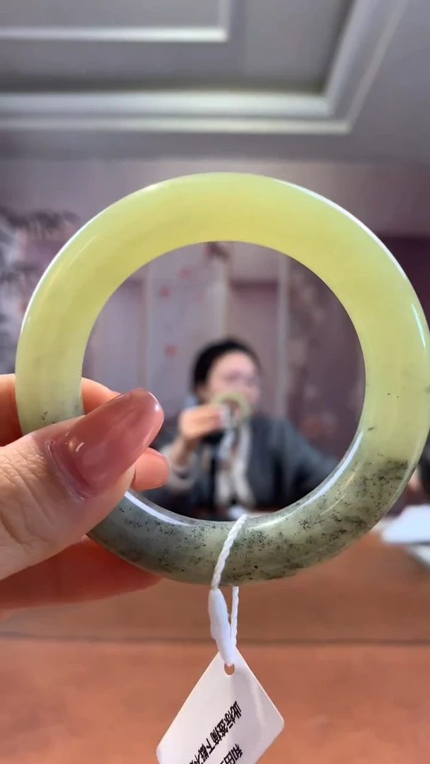 【闪购商品】和田玉手镯未镶嵌黄口带青花53