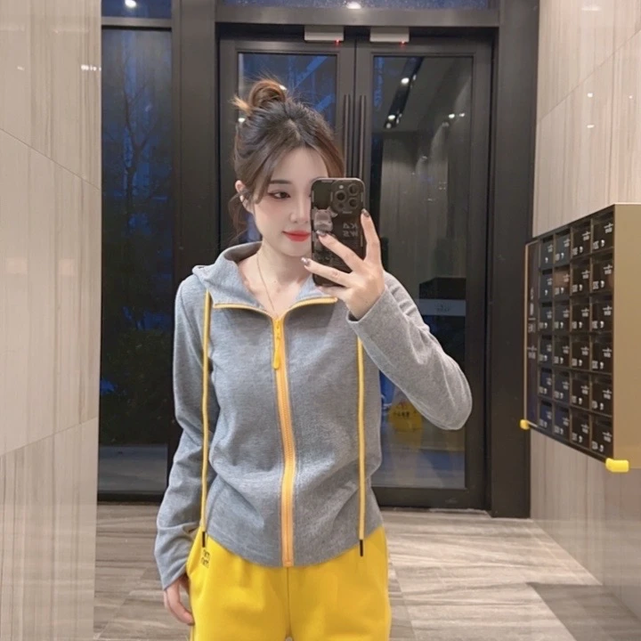 奈奈妮【活力灰黄】时尚撞色拼接连帽上衣高级百搭63109