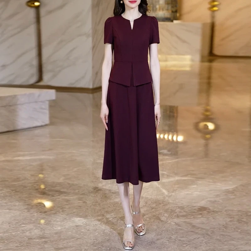酒红色假两件连衣裙2025夏季纯色气质优雅显瘦短袖连衣裙