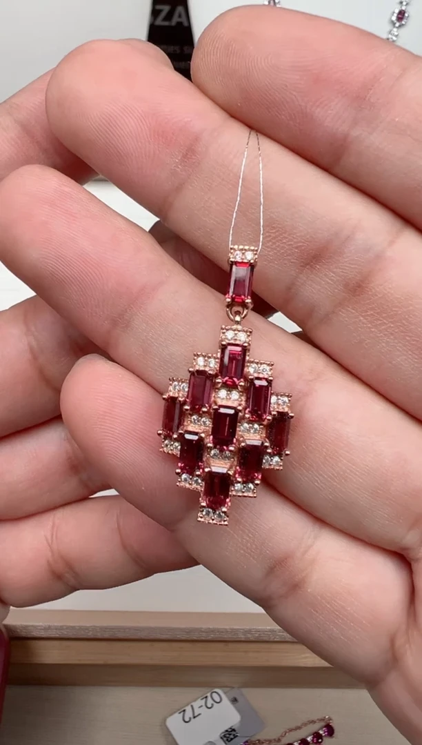 颈饰银S925镶嵌石榴石吊坠65