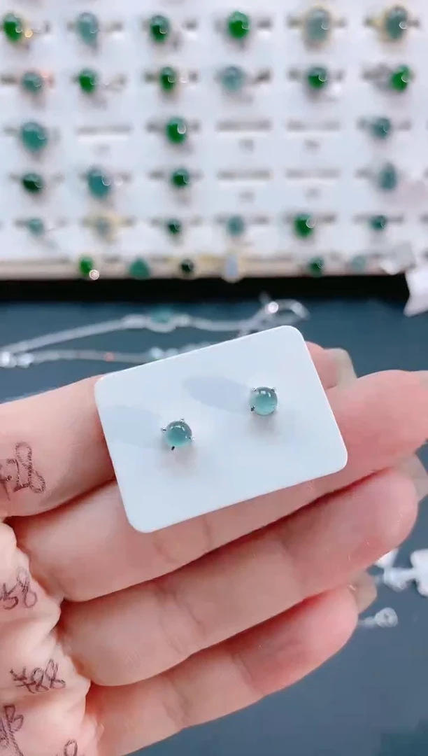 【闪购商品】翡翠耳饰银S925镶嵌天然翡翠