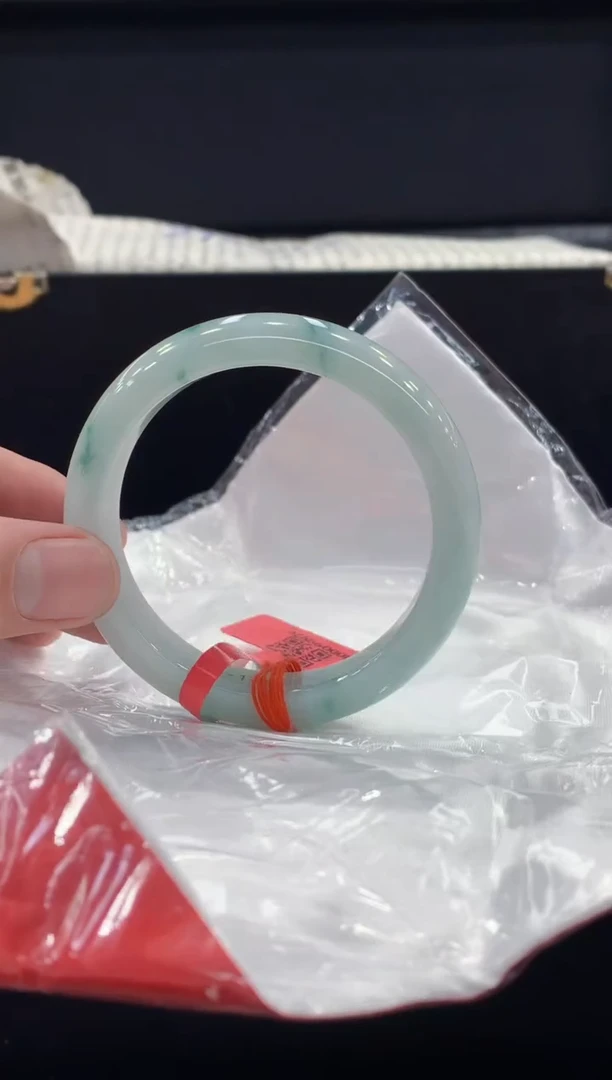 未镶嵌手镯翡翠翡翠手镯