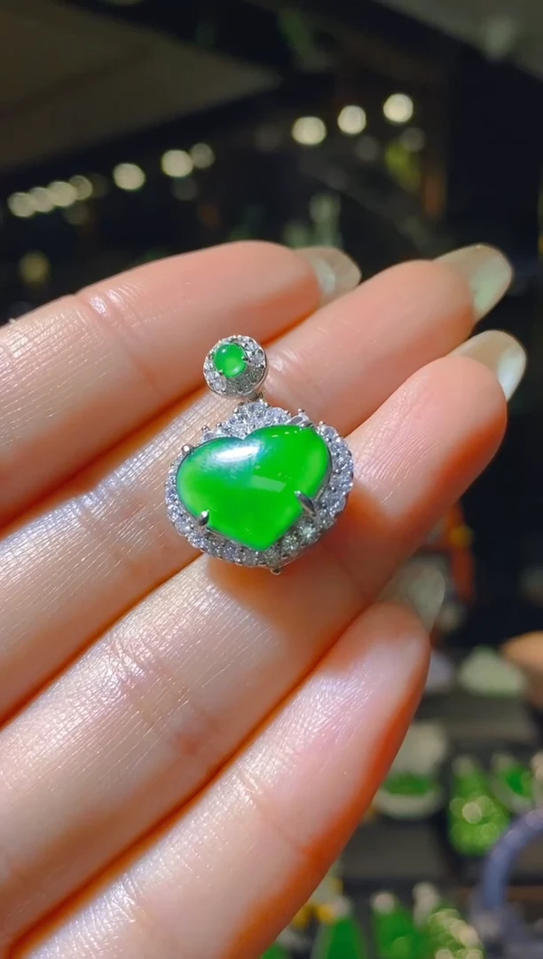 【闪购商品】翡翠吊坠(赠链)银S925镶嵌068（多样性发货）