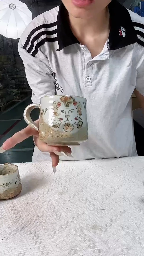 陶瓷濑户 手绘粗陶马克杯-小狮子单个