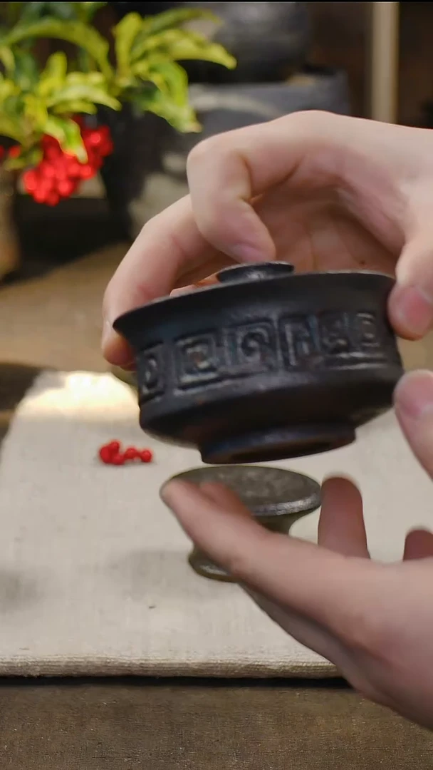 【闪购商品】明静砂器纯手作------青铜纹盖碗