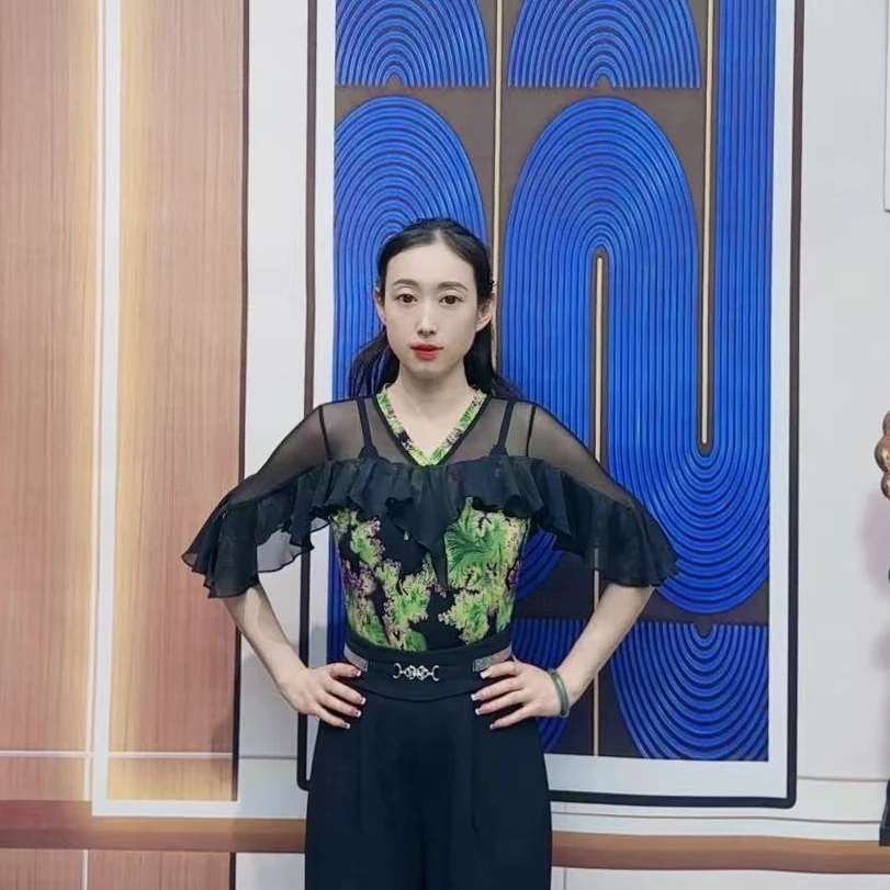 欢舞阁摩登舞吉特巴百搭时尚气质女士V领荷叶边广场舞衣A0704