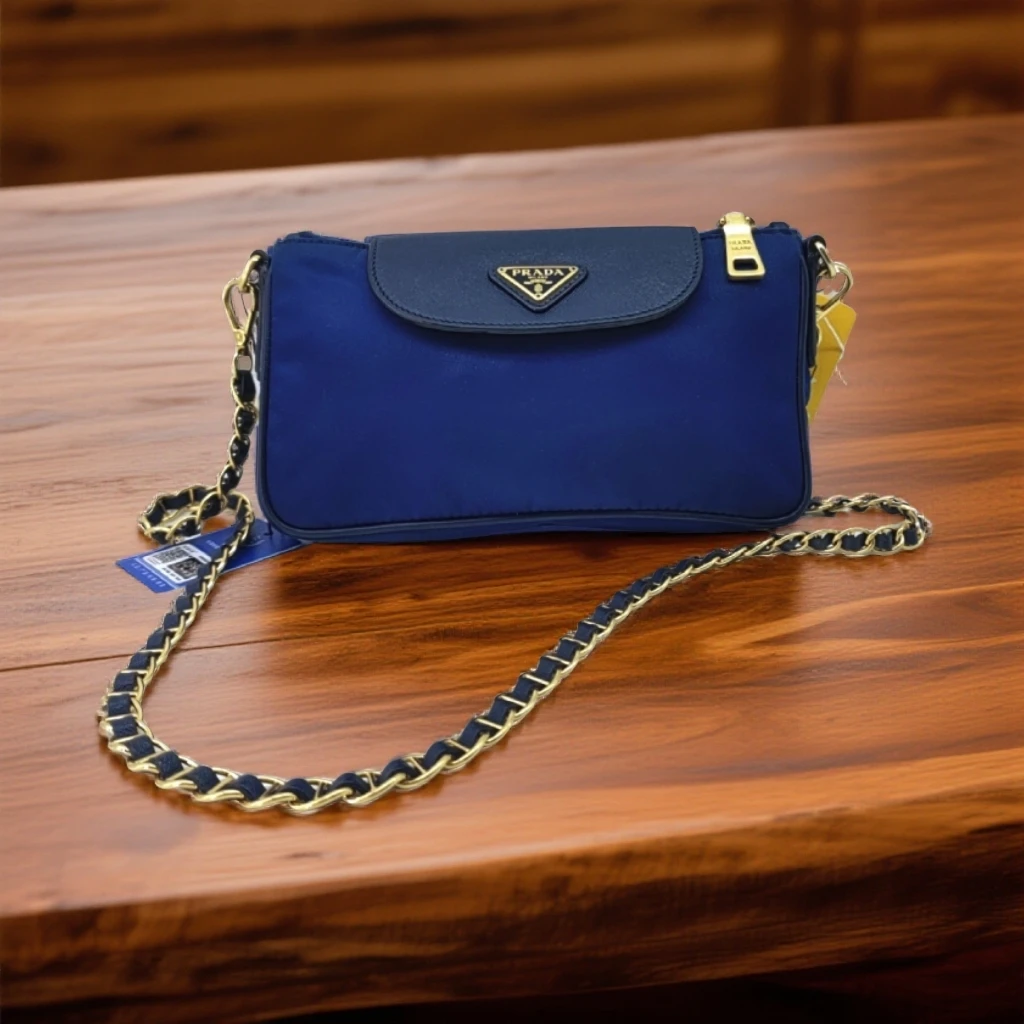 95新 Prada/普拉达  蓝色降落伞布斜挎包 1829 4841