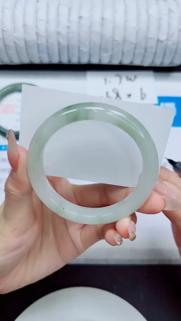 石英质玉手镯未镶嵌245/58.2